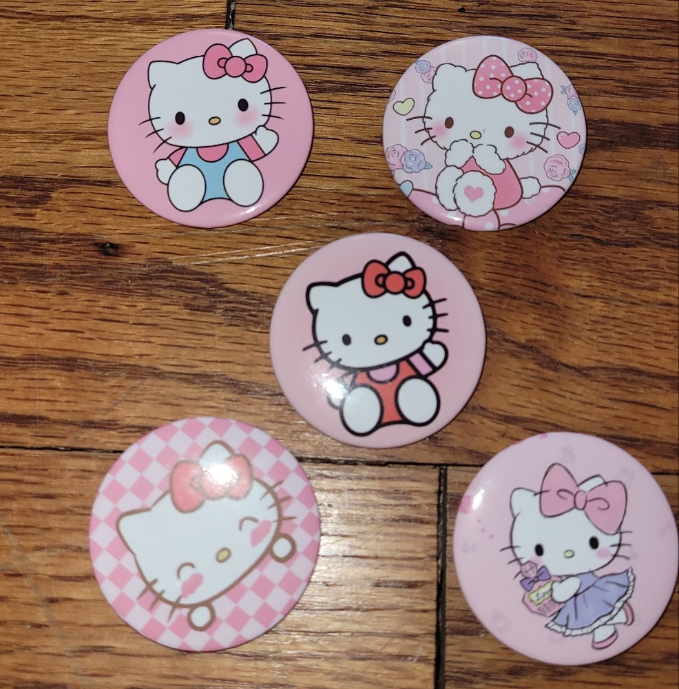 5 Hello Kitty Large Button Pins - Picture 6 of 11